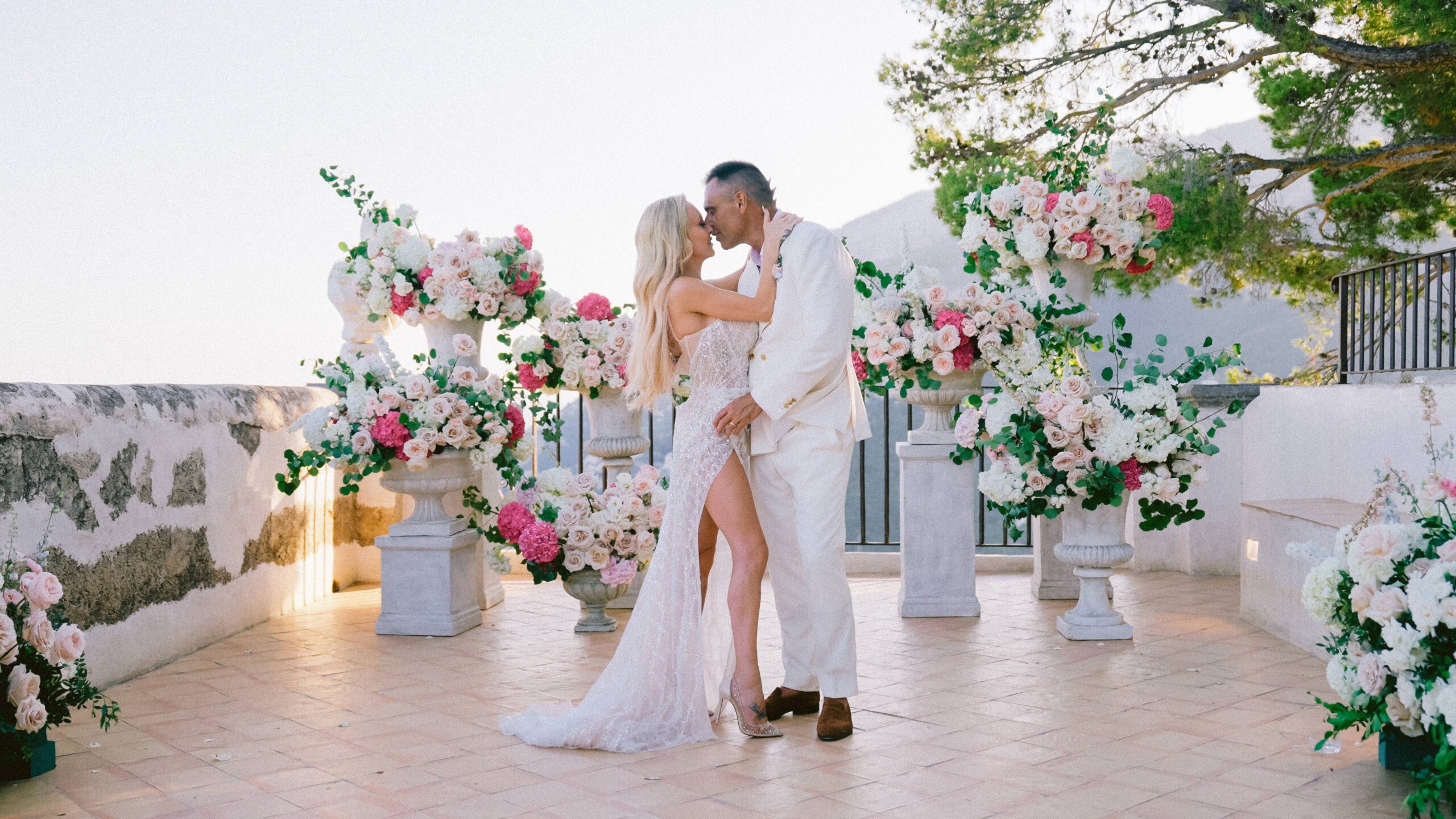 villa-cimbrone-ravello-wedding-videographer-photographer